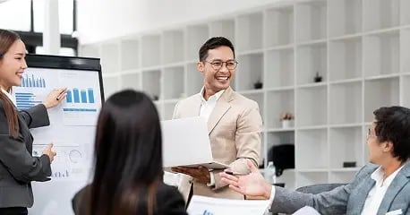 When Should a Business Hire a Financial Advisor? A Timeline for Growth